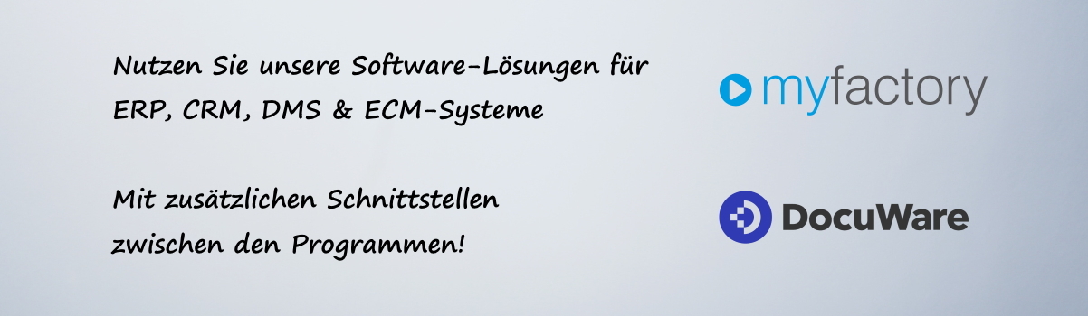 Ein Arbeitsplatz mit Laptop und den Logos der Softwareprodukte